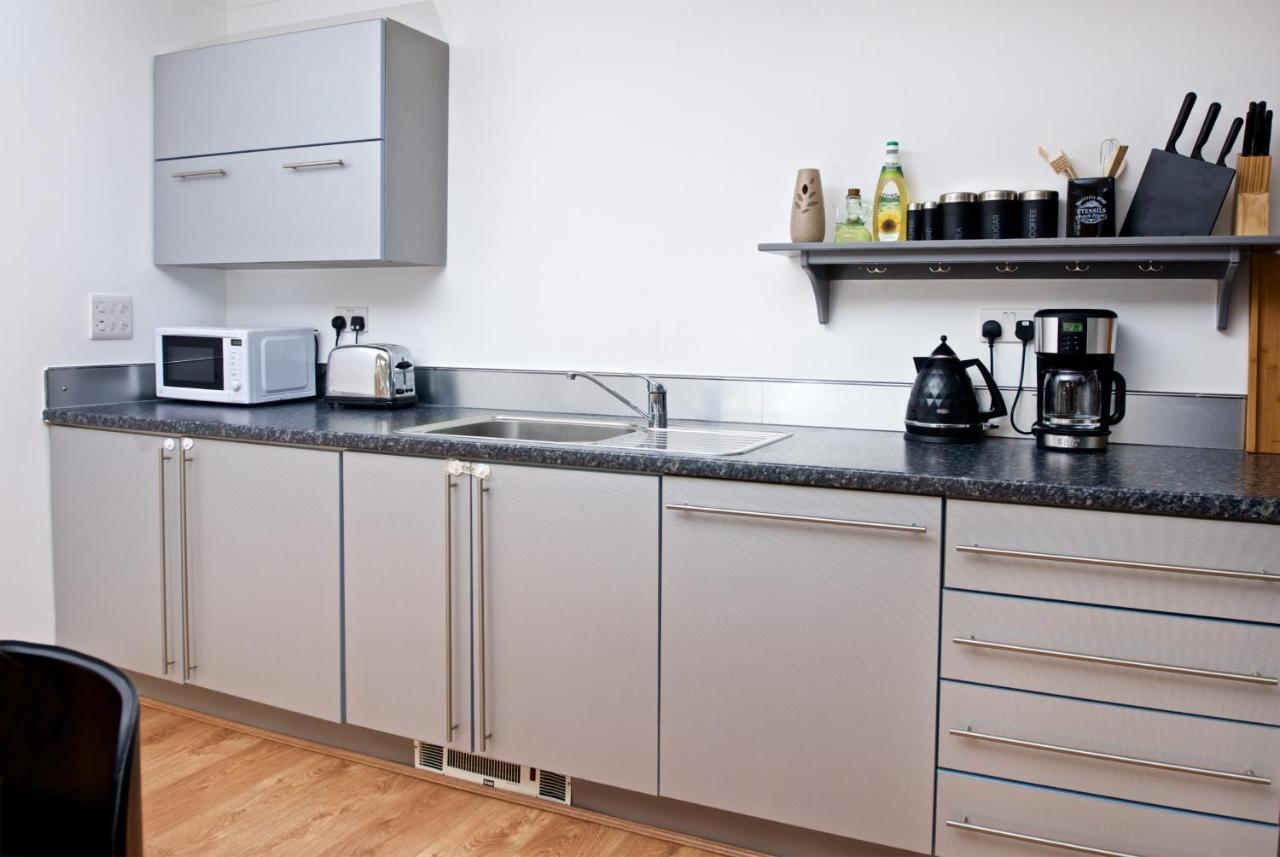 Liverpool City Stays - Economy Room - Close To Airport Ee1 Экстерьер фото